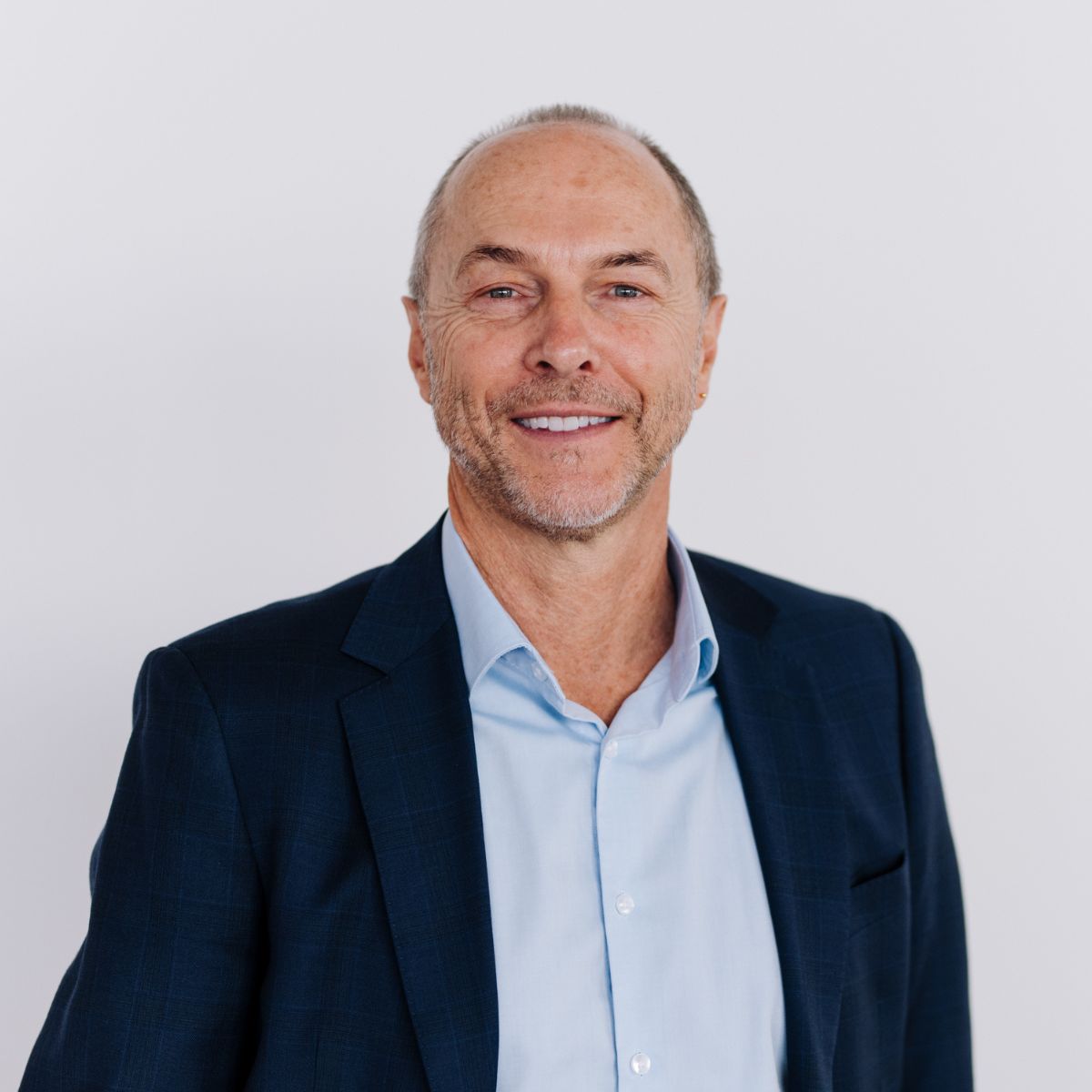 Invest-contact-us-Andrew
