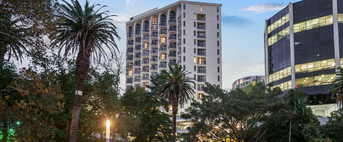 Parkside Hotel & Apartments - Hero